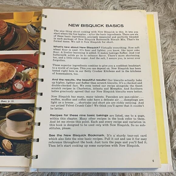 Vintage 1967 General Mills Betty
Crocker So Quick With New
Bisquick Recipe Book - Picture 10 of 17